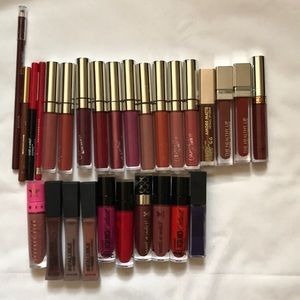 Bundle of liquid lipsticks and lip liners